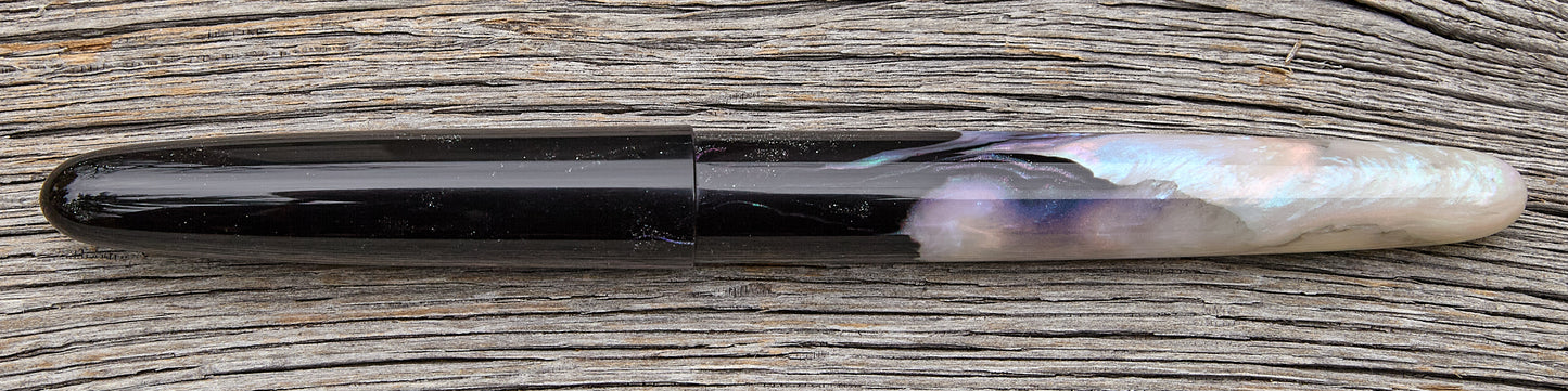 "Abracadabra" Fountain Pen 1/2