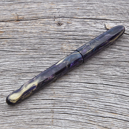 "Oyster Black Pearl" Fountain Pen