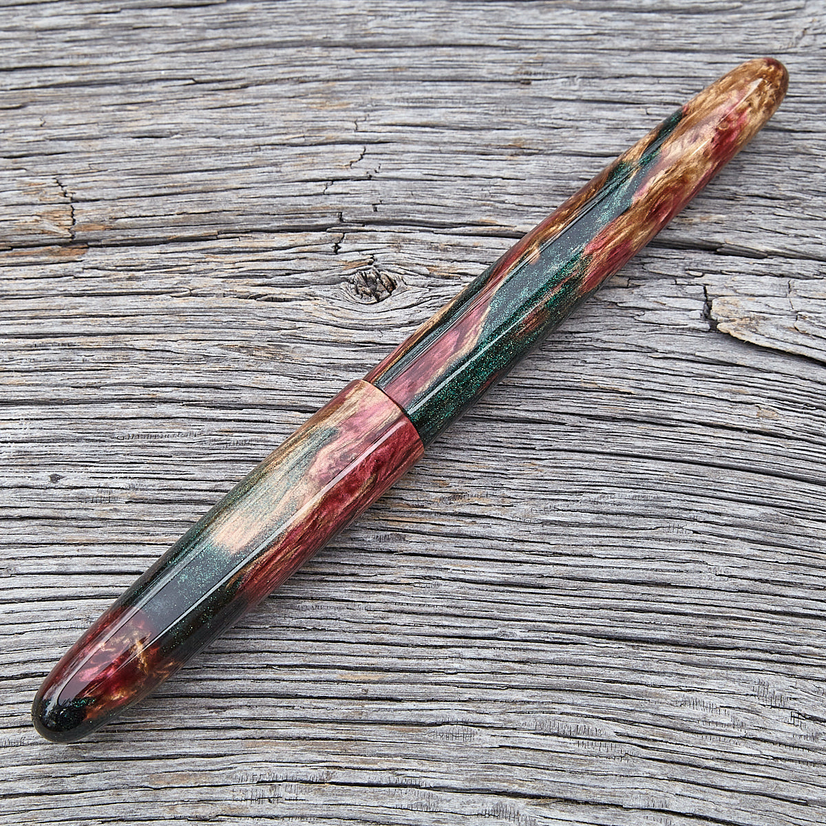 "Yule Tidings" Fountain Pen - Adelaide XL