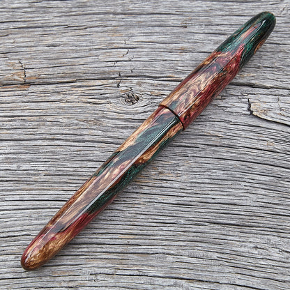 "Yule Tidings" Fountain Pen - Adelaide XL