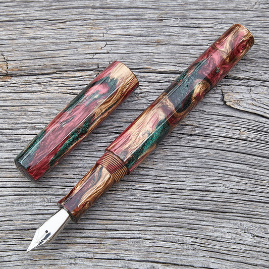 "Yule Tidings" Fountain Pen