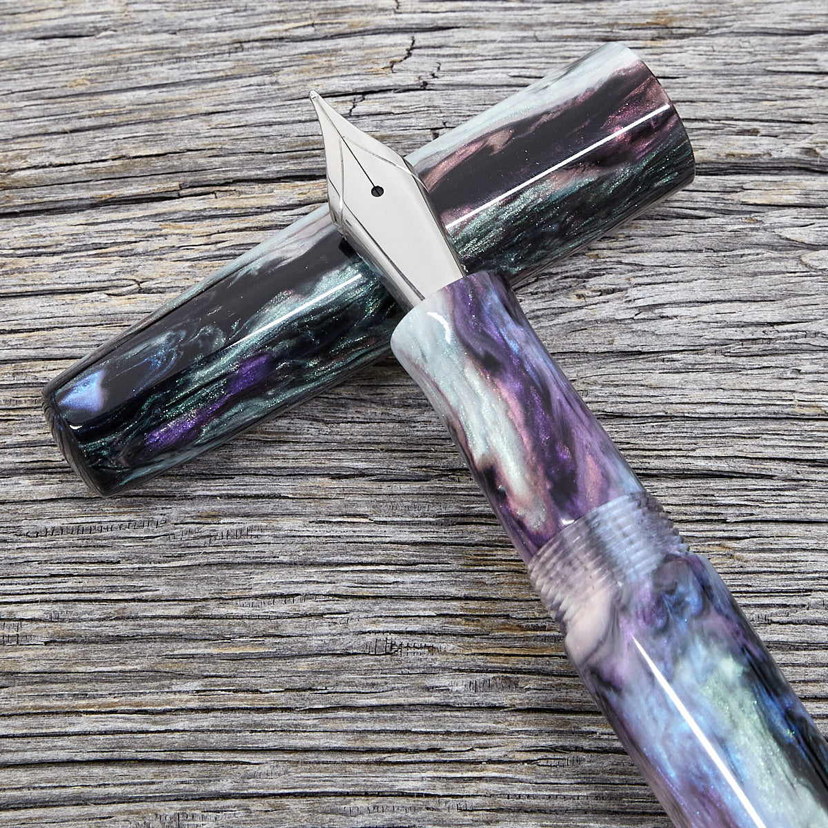 "Black Prismatic Pearl v2" Fountain Pen