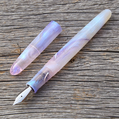 ! "Pegasus Party" Fountain Pen