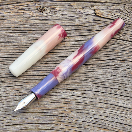 "Vinca" Fountain Pen