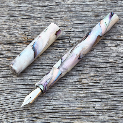 "Papillon Light" Fountain Pen