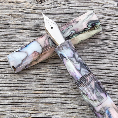 "Papillon Medium" Fountain Pen