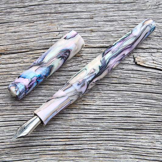 "Papillon Light" Fountain Pen