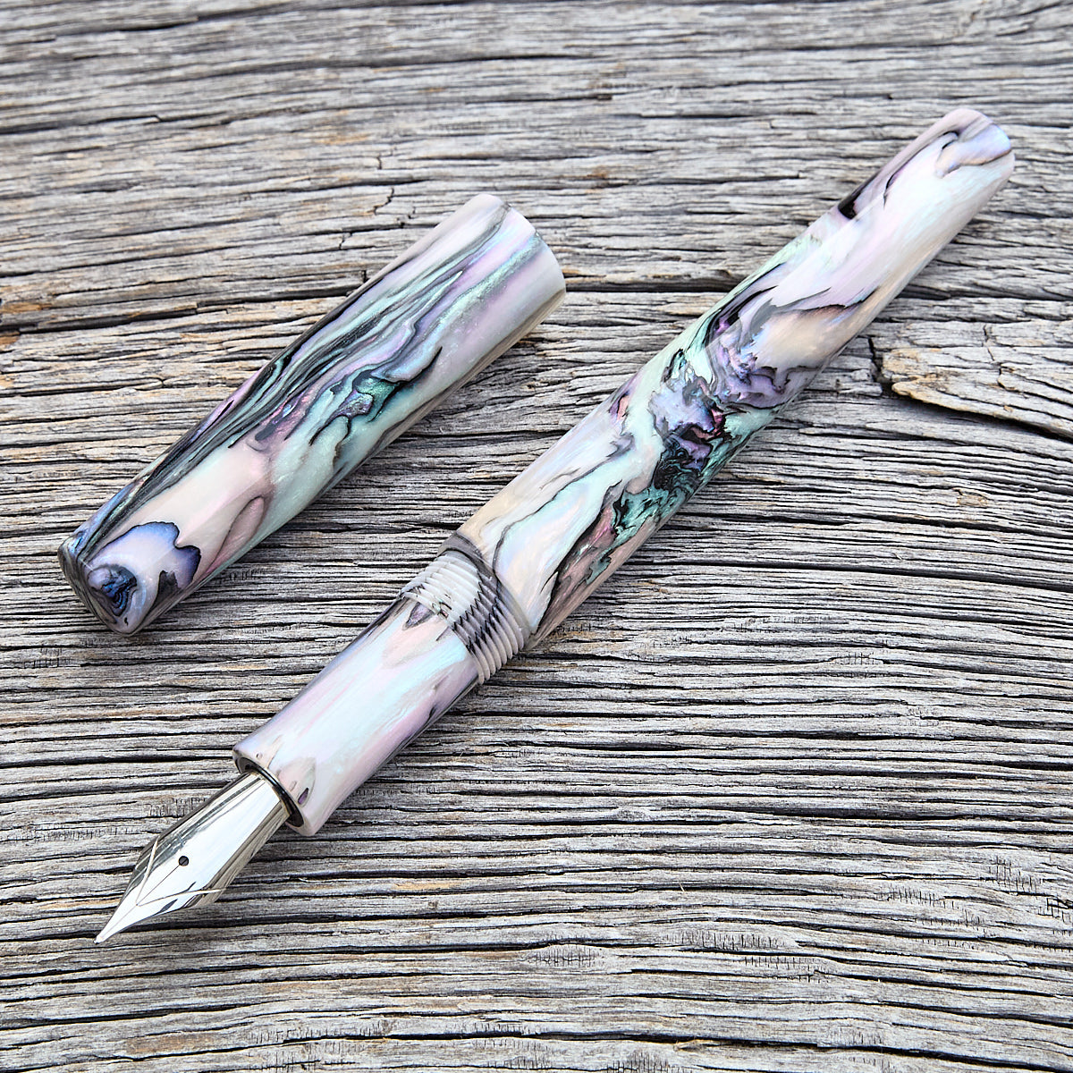 "Papillon Light" Fountain Pen