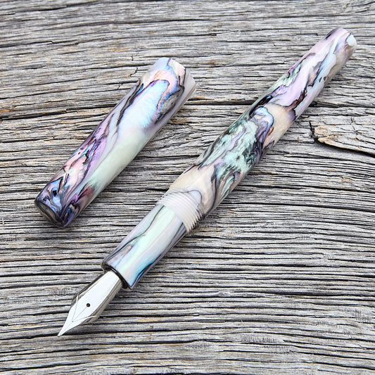 "Papillon Light" Fountain Pen