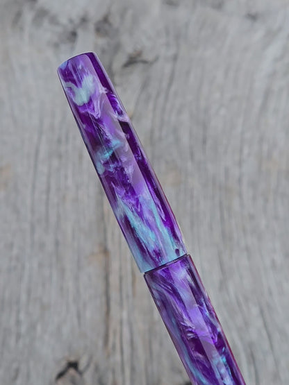 "Violet Surprise" Fountain Pen